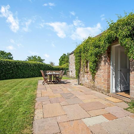 Haytongate Barn Villa Walton  Buitenkant foto